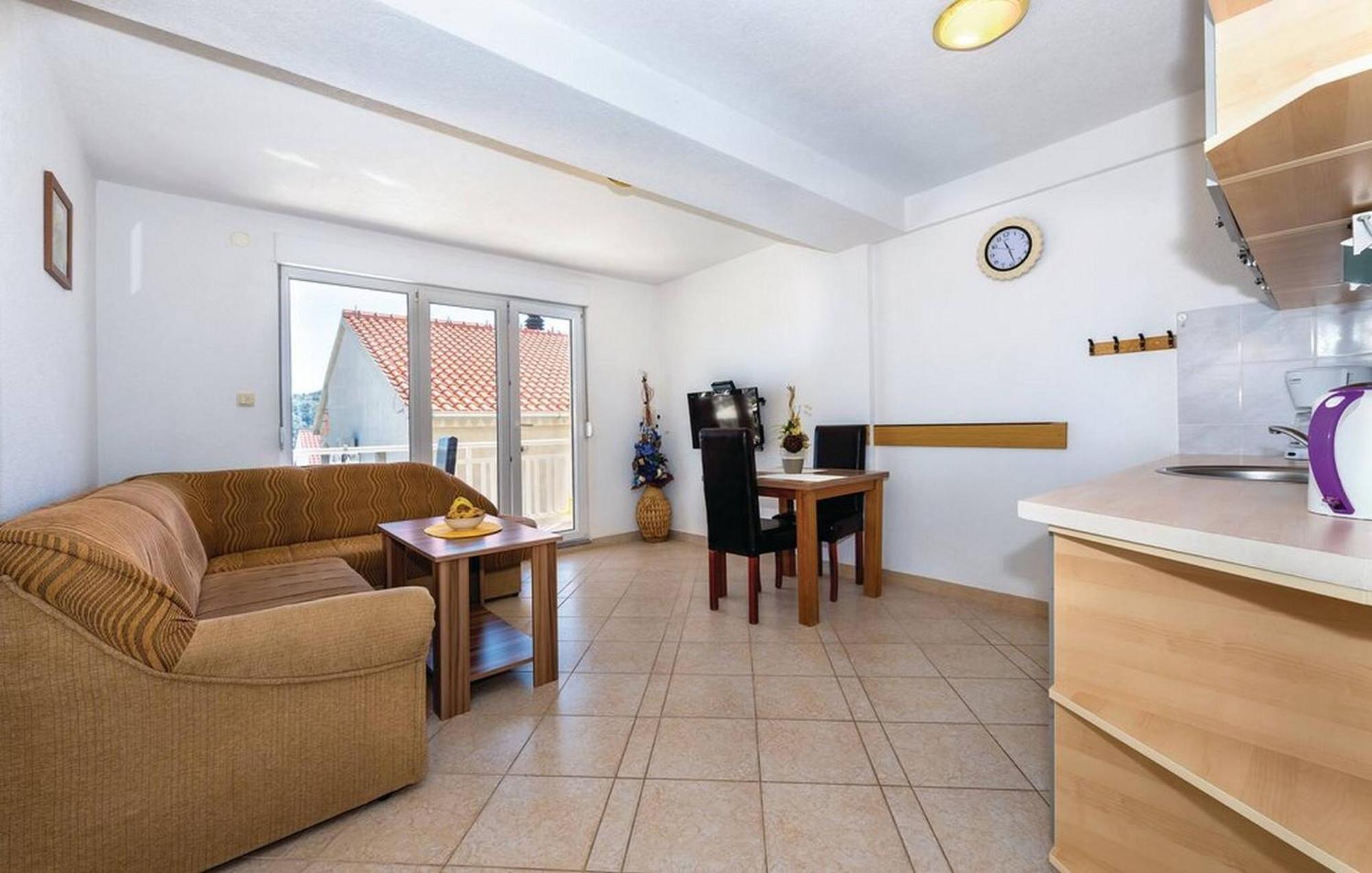 S&G Leko Apartmani Rogoznica Buitenkant foto